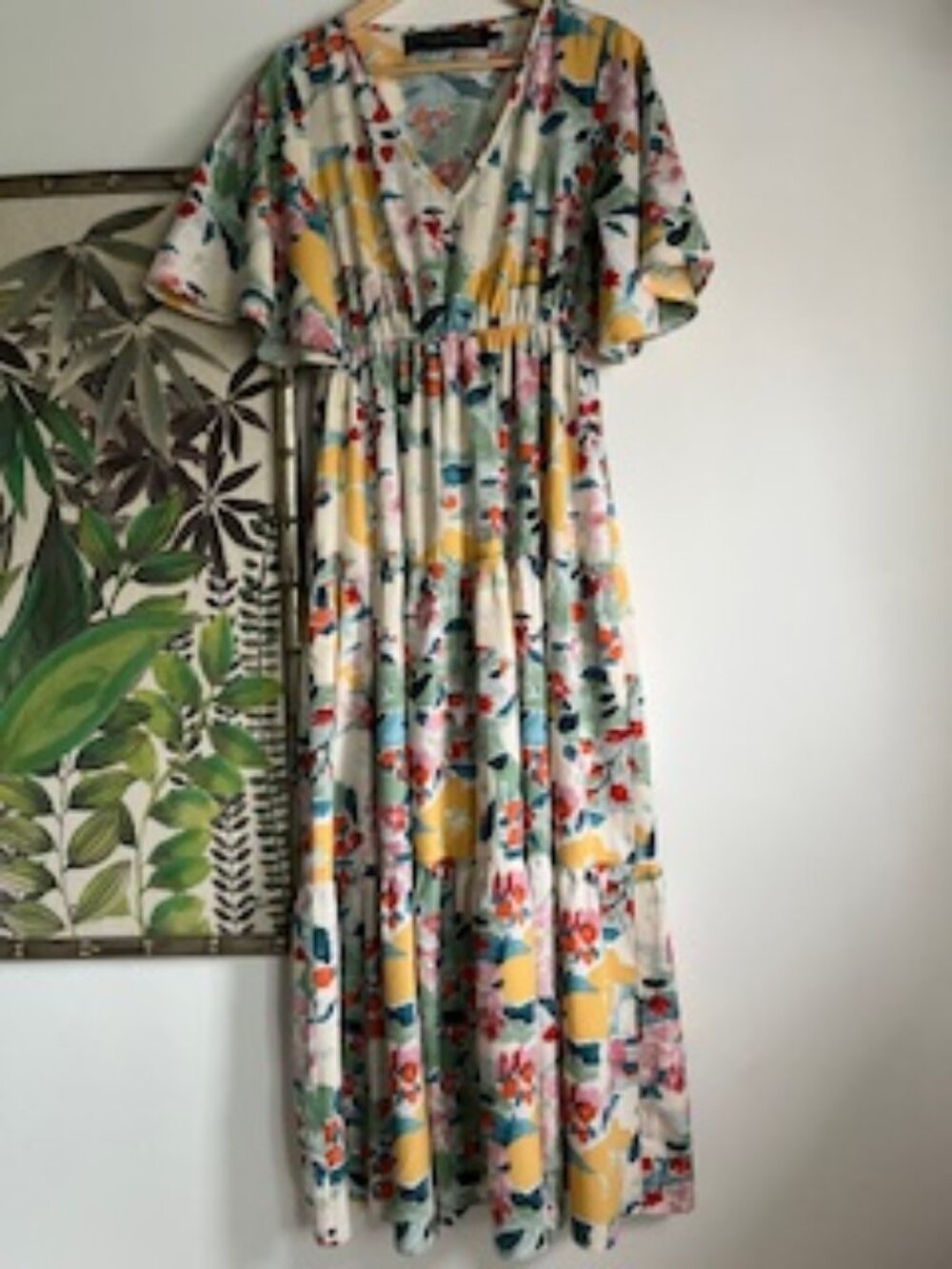 Code x Mode V-Neck Tiered Multicolor Floral Lined Midi Dress Women's L